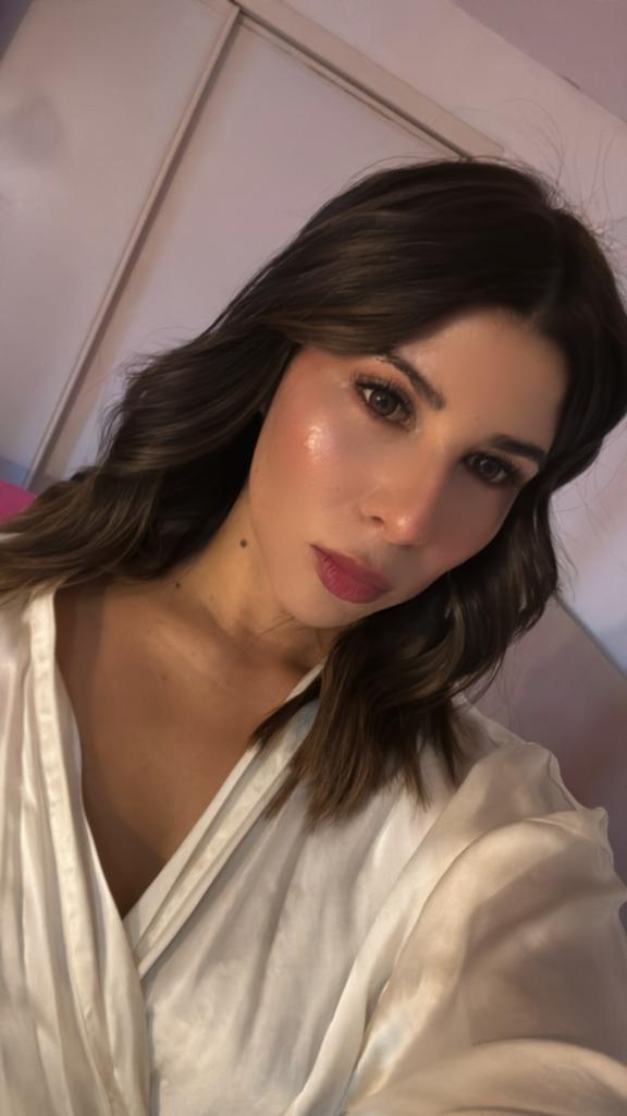 Chica busca chico en Ibiza: 