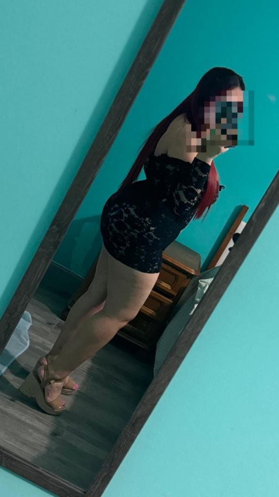 Chica busca chico en Cádiz: 