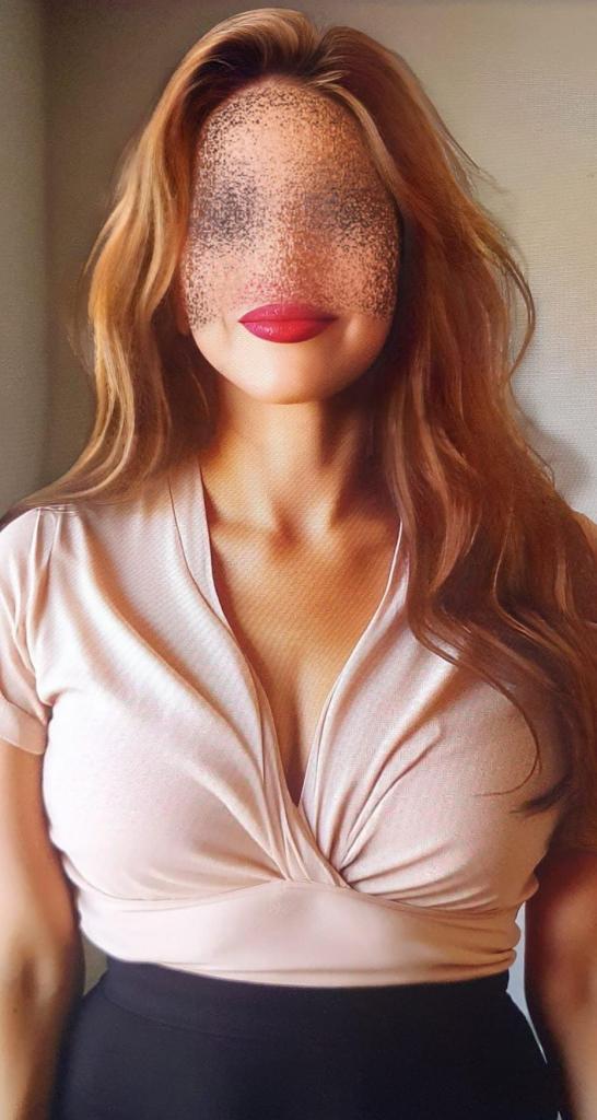 613915305: Chica busca chico en Cádiz