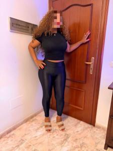 742043530: Chica busca chico en La Coruña