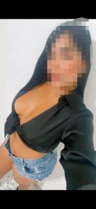 654079444: Chica busca chico en Barcelona