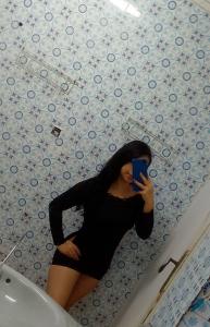 631075961: Chica busca chico en Murcia