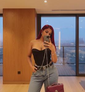 647721233: Chica busca chico en Murcia