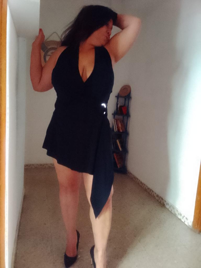 605821473: Chica busca chico en La Coruña