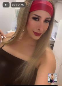 672825788: Transexual en La Coruña