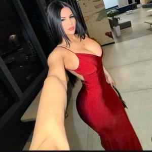 613576847: Chica busca chico en La Coruña