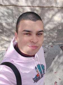 617443081: Chico busca chica en Madrid