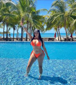 Chica busca chico en Almería: 