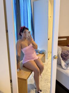 Chica busca chico en Sevilla: 