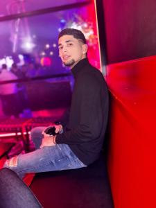 613980808: Chico busca chica en Málaga