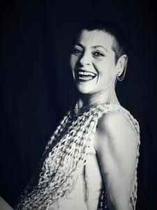 613028887: Chica busca chico en Sevilla