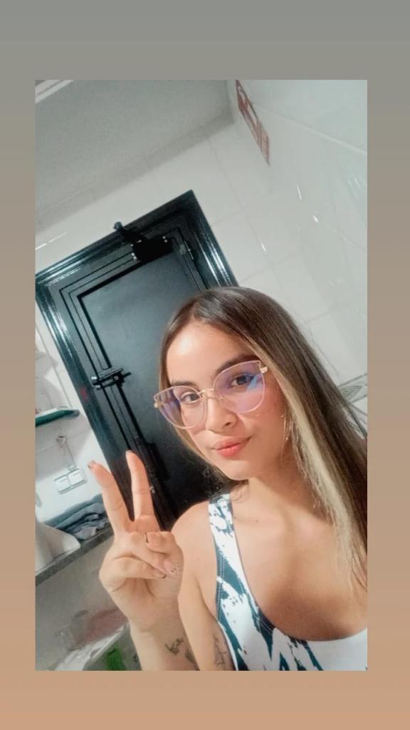 677680626: Chica busca chico en Murcia