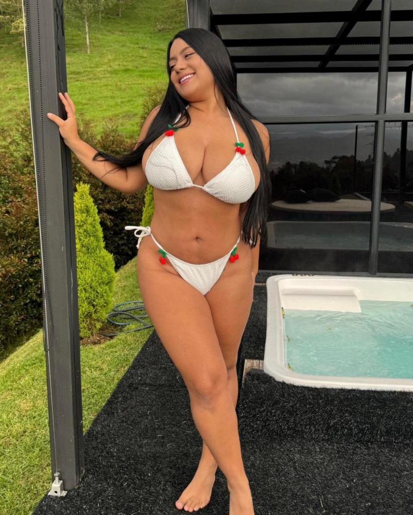 614884867: Chica busca chico en Murcia