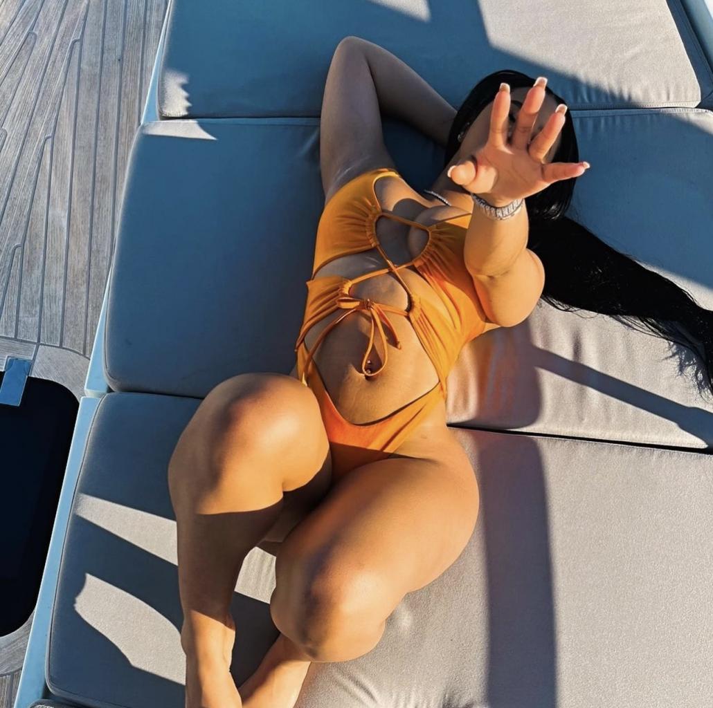 614884961: Chica busca chico en Murcia