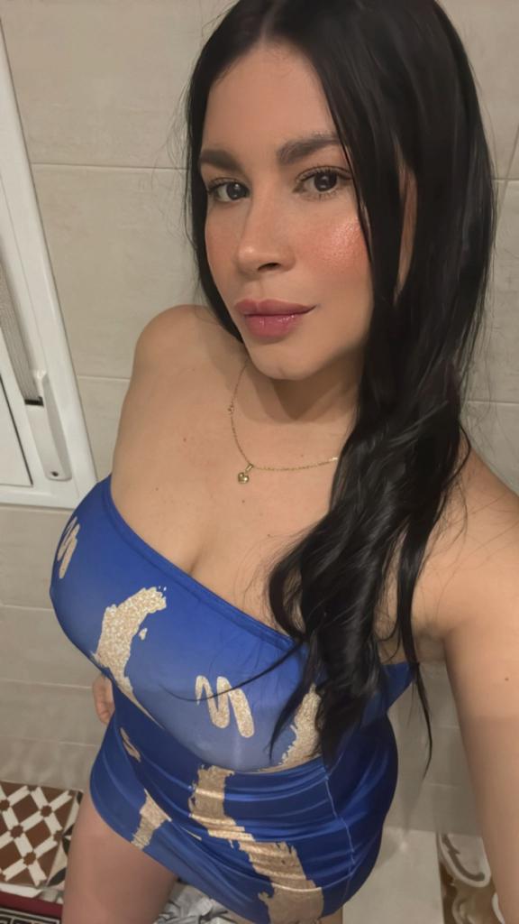 631092070: Chica busca chico en Murcia