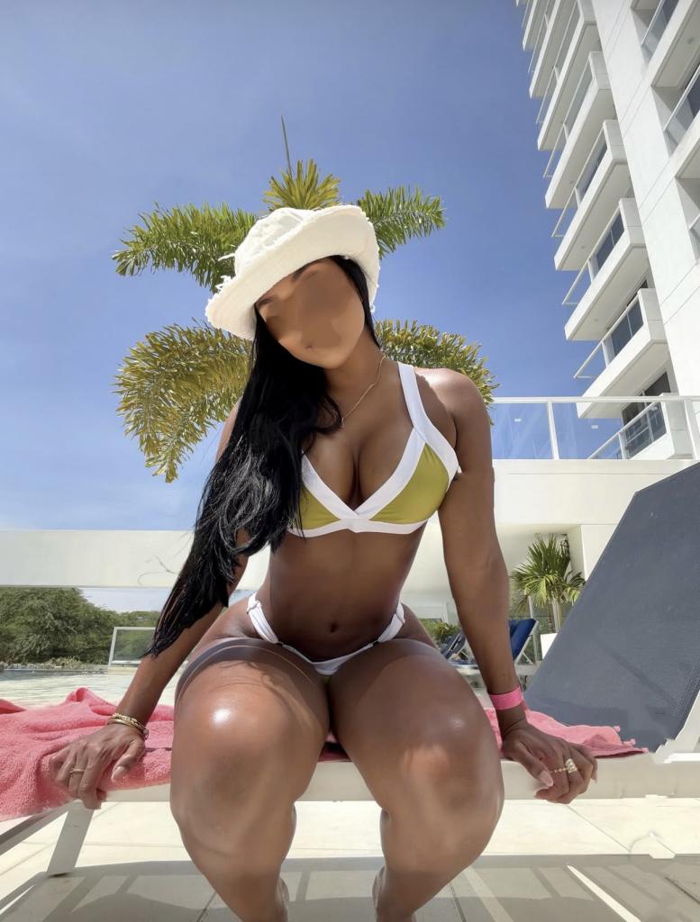 627209907: Chica busca chico en Sevilla