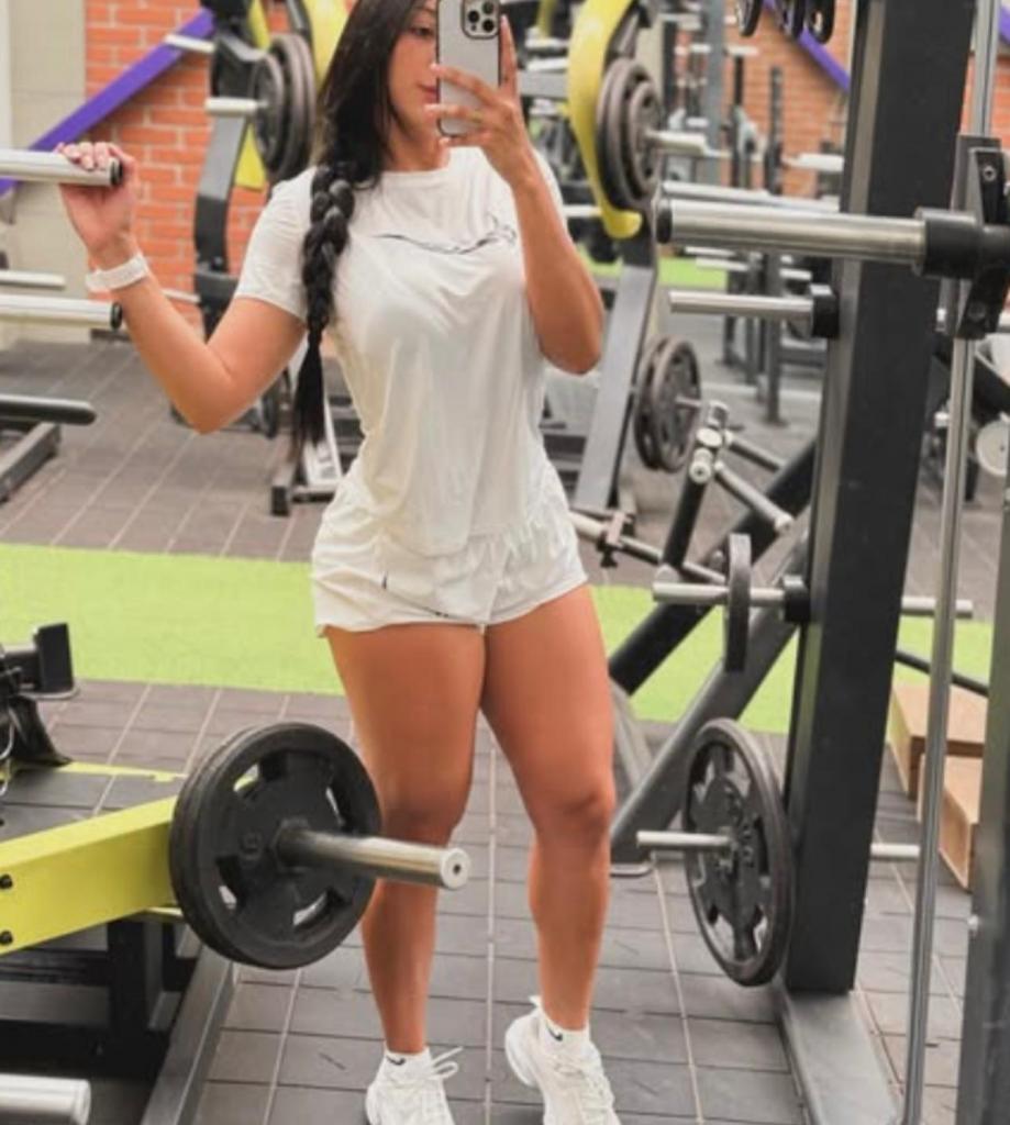 634880473: Chica busca chico en Madrid