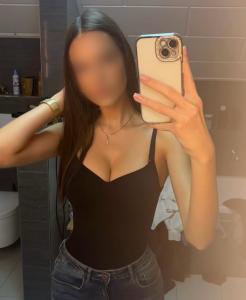 604388631: Chica busca chico en Madrid