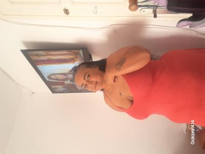 614285832: Chica busca chico en León