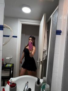 632734159: Chica busca chico en Barcelona
