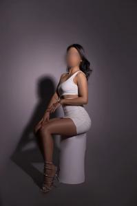 632203096: Chica busca chico en Madrid