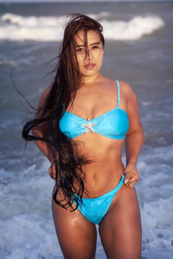 631044848: Chica busca chico en La Coruña