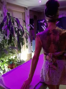 663205636: Chica busca chico en Madrid