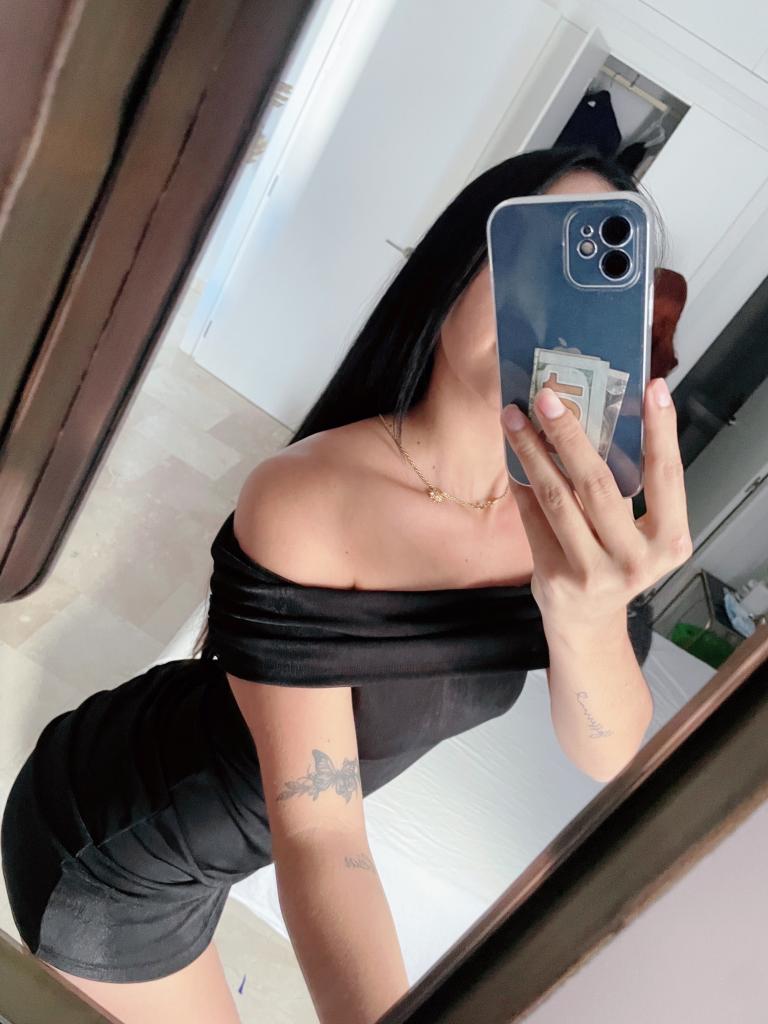 Chica busca chico en Cádiz: 