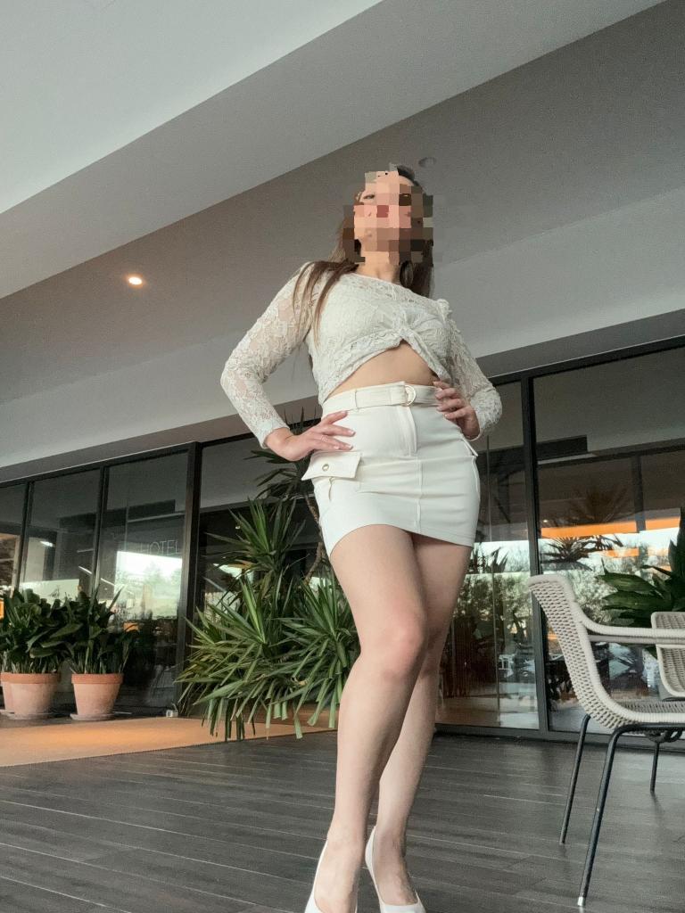 644052421: Chica busca chico en Asturias