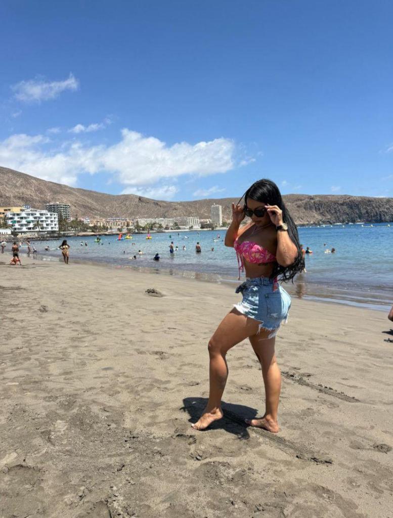 747863102: Chica busca chico en Tenerife