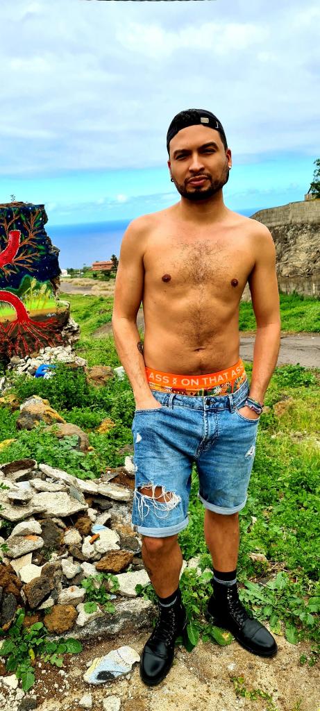 634123496: Chica busca chico en Tenerife