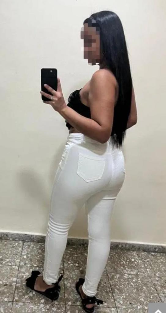 Chica busca chico en Almería: 