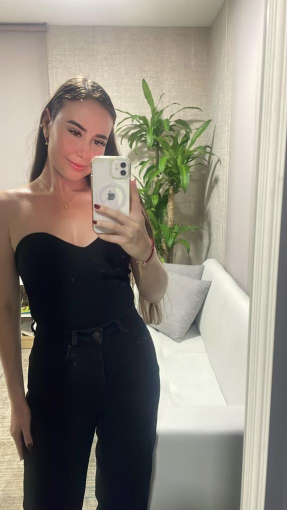 674086442: Chica busca chico en Barcelona