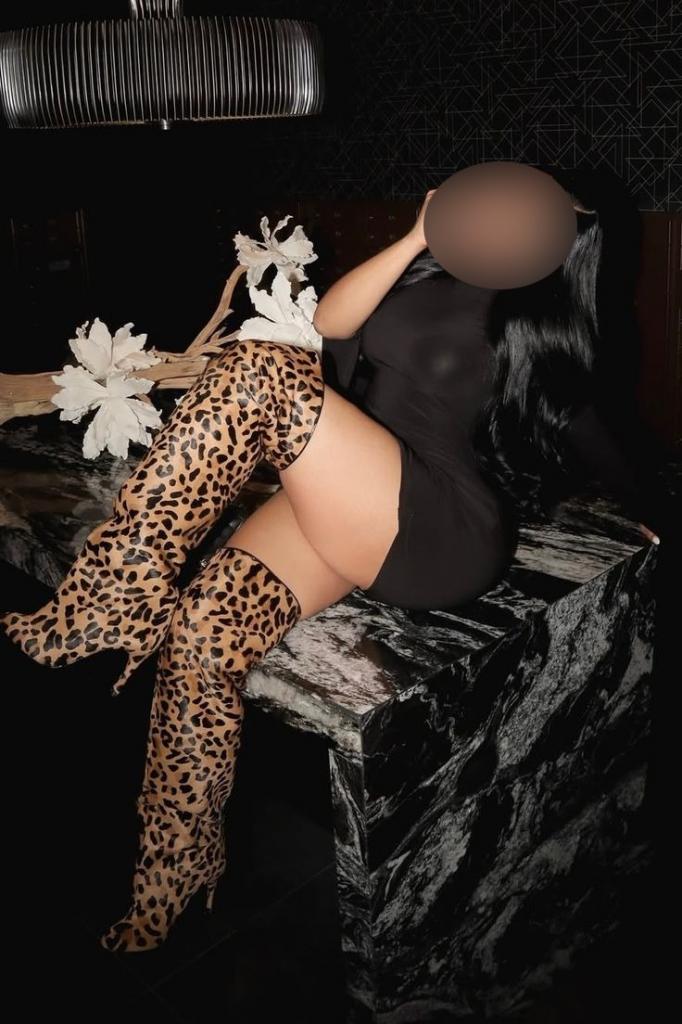 672593423: Chica busca chico en Tenerife