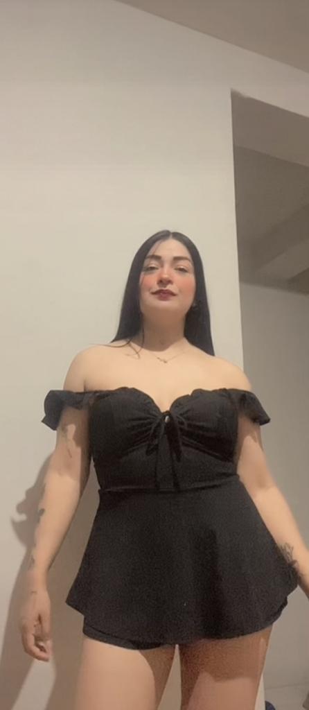 641745142: Chica busca chico en Navarra