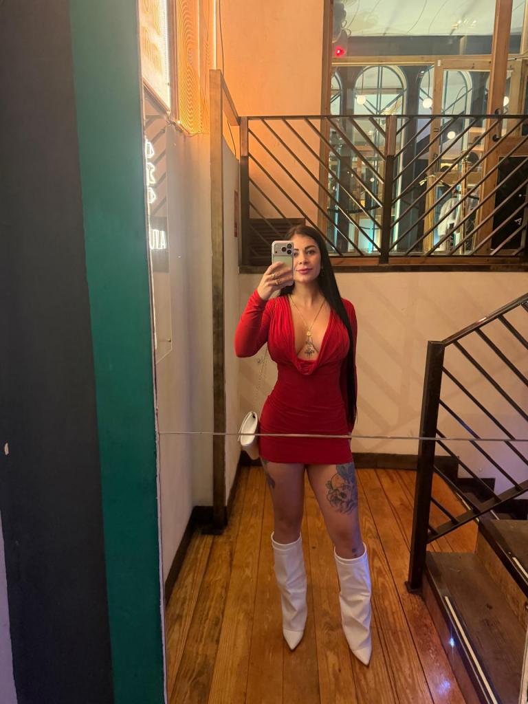 Chica busca chico en Sevilla: 