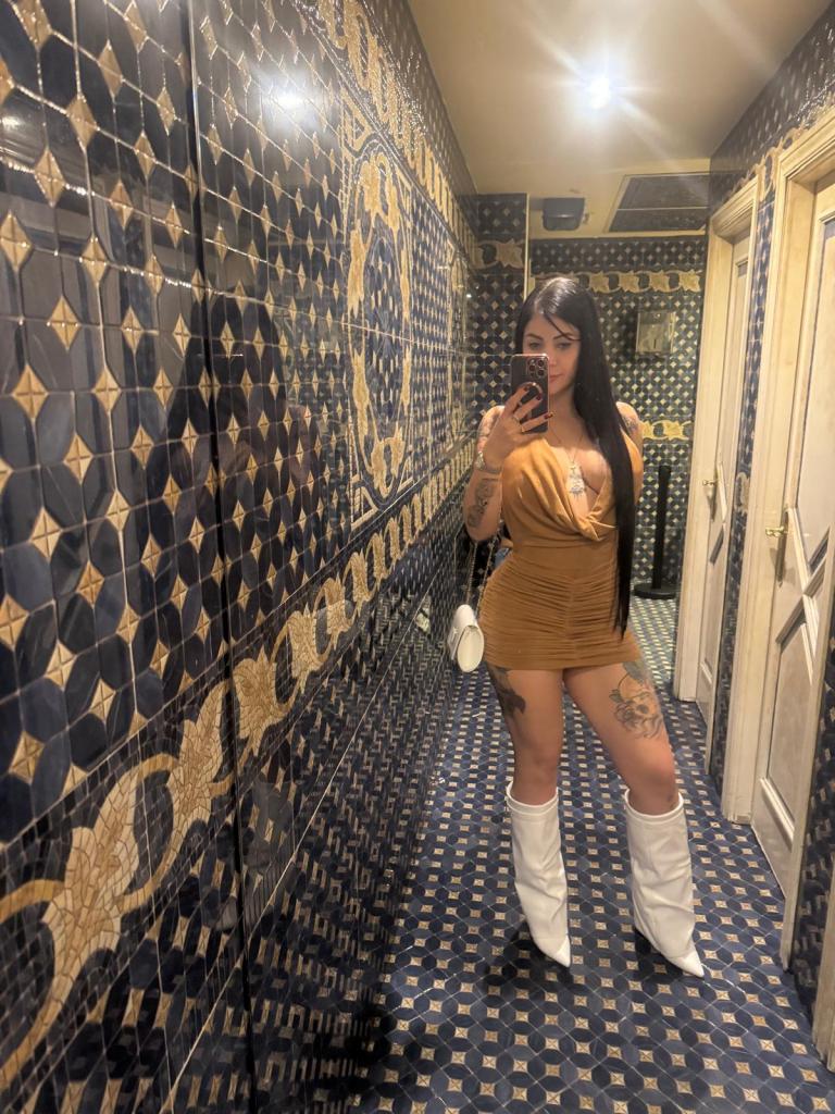 Chica busca chico en Sevilla: 