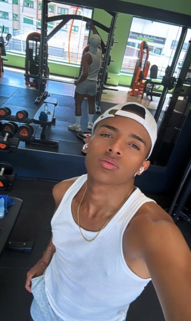 Chico busca chica en Valencia: 