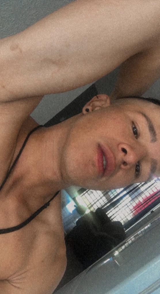 Chico busca chica en Sevilla: 