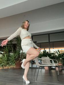 644052421: Chica busca chico en Asturias