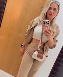 611331941: Chica busca chico en Mallorca