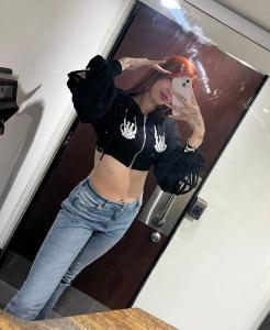 674932055: Chica busca chico en Murcia