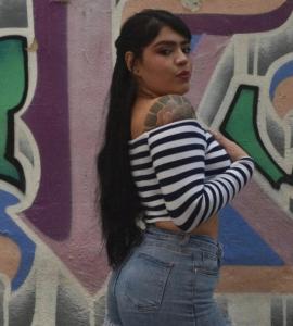 637919886: Chica busca chico en Sevilla