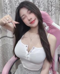 688113773: Chica busca chico en Madrid