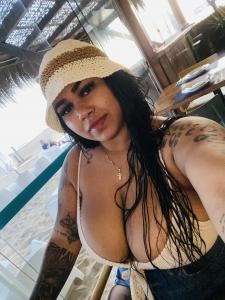 604105088: Chica busca chico en Barcelona