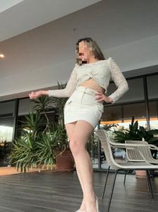 644052421: Chica busca chico en Asturias