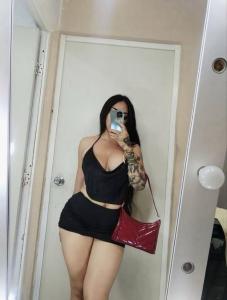 647310240: Chica busca chico en Madrid