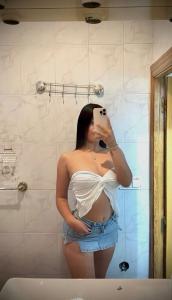 664148520: Chica busca chico en Barcelona