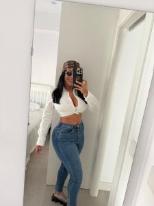 747863102: Chica busca chico en Tenerife