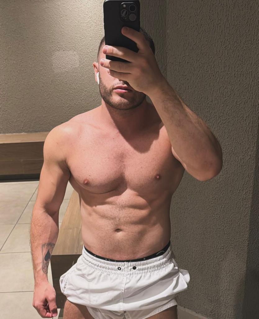 Chico busca chica en Málaga: 